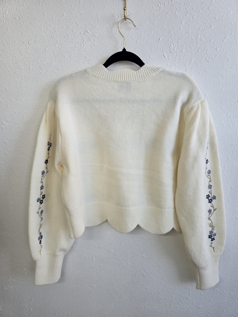 MABLE Small Cream Floral Embroidered Scalloped Hem Cropped Sweater - Picture 8 of 9